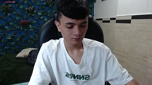 Waturox online show from December 4, 6:50 pm