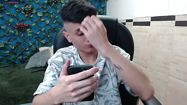 Waturox online show from December 19, 7:07 pm