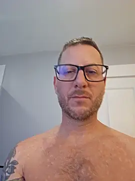 Bigdicktrav902 online show from January 19, 3:25 pm