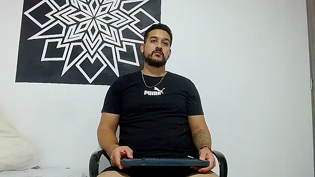  CHRIS-DENNIS  online show from April 1, 4:36 am