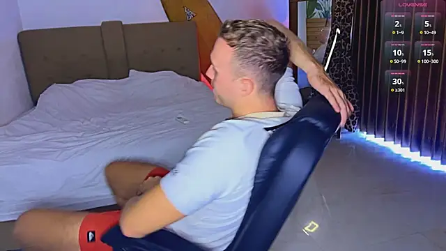tommy cumfinger online show from June 28, 2:39 am