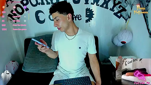 Piggy Eddy online show from October 30, 7:48 pm