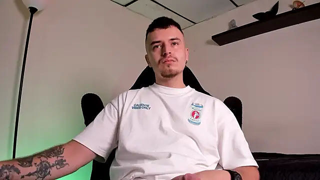 james connor2 online show from February 4, 7:31 pm