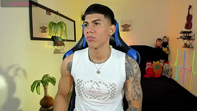 Damian latinxxx online show from March 18, 3:09 am