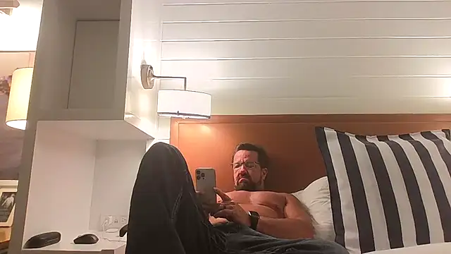 sluttydylan online show from October 4, 12:10 pm