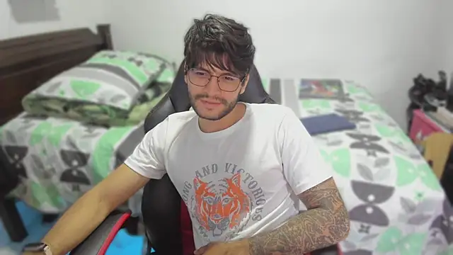 justin stark7 online show from February 26, 11:02 pm