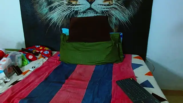 Snapshot of Michaell_Myerss_ chatting on September 10, 1:54 pm Michaell Myerss  online show from September 10, 1:54 pm