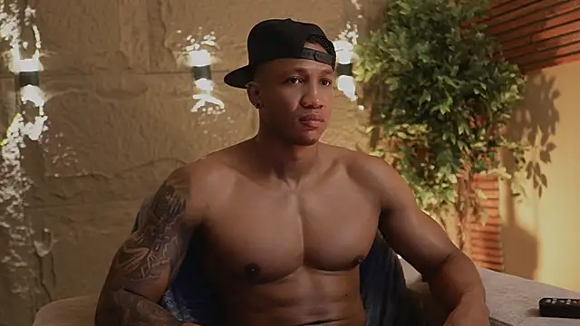 Logan Varela online show from November 10, 1:16 pm