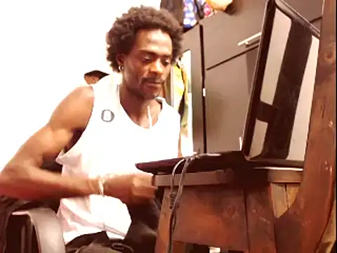 phillip-hot online show from January 28, 8:58 pm