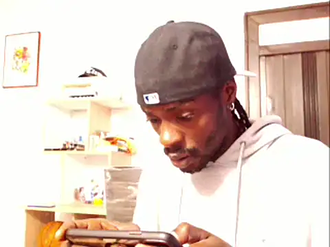 phillip-hot online show from February 9, 1:25 pm