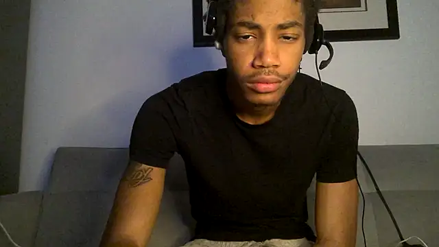 Skinnyblackman online show from December 14, 3:35 am