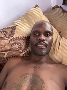 Snapshot of BringBackLostLover chatting on October 28, 7:33 am BringBackLostLover online show from October 28, 7:33 am