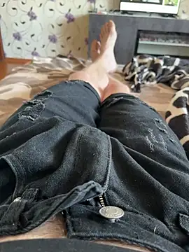 red red00 online show from March 19, 7:33 am