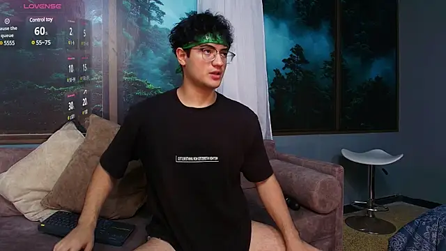 Snapshot of Mark_Evans1_ chatting on February 12, 2:56 am Mark Evans1 online show from February 12, 2:56 am