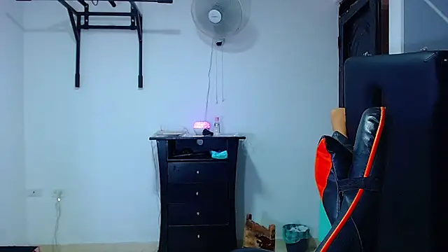 ADAM HOT online show from June 3, 10:37 pm