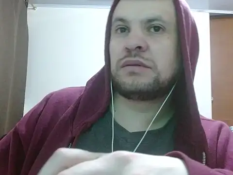 camiloking1720 online show from January 6, 8:35 pm