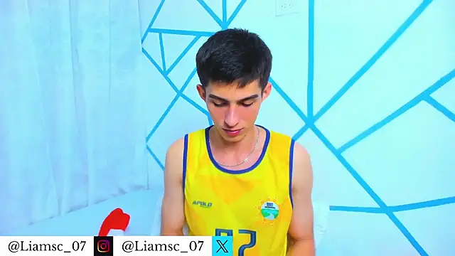 liam scott77 online show from December 13, 8:15 pm