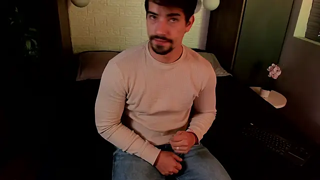Snapshot of Ian_Daviz chatting on October 21, 12:30 pm Ian Daviz online show from October 21, 12:30 pm