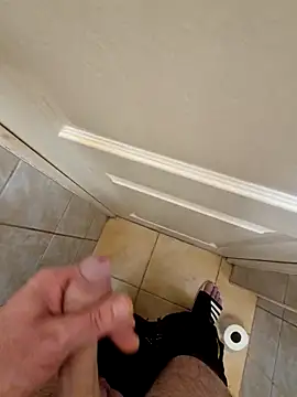 kisbiro77777 online show from October 24, 7:04 pm