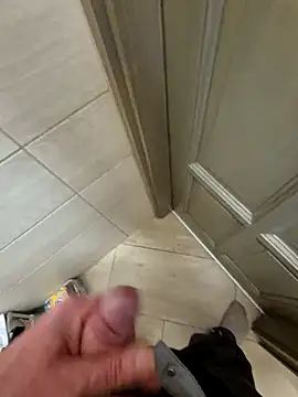 kisbiro77777 online show from April 11, 1:14 pm