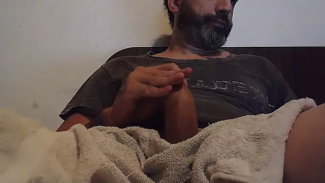 ozzypsico13 online show from March 7, 4:43 am