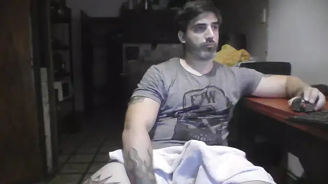 ozzypsico13 online show from April 17, 9:50 pm