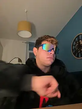 calleaaaa online show from November 21, 8:57 am