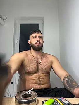 LoveIsBlind  online show from December 9, 9:01 pm