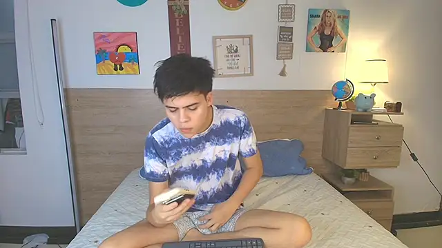 justinbiler online show from September 25, 1:10 pm