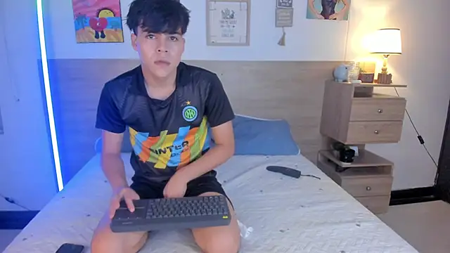 justinbiler online show from October 11, 1:15 pm