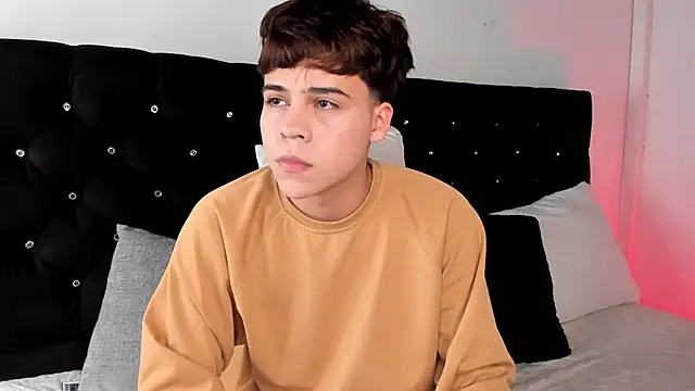 justinbiler online show from February 5, 4:16 am