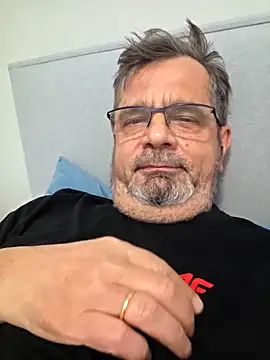 axecoman60 online show from February 19, 6:59 pm