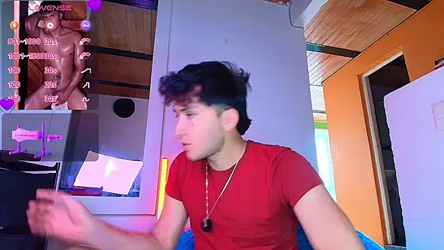 santyago taylor online show from November 12, 7:52 pm