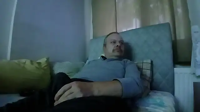 Snapshot of amylrmm1903 chatting on October 26, 12:29 pm amylrmm1903 online show from October 26, 12:29 pm