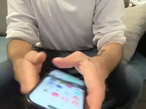 4small4inchlol online show from February 25, 8:21 pm