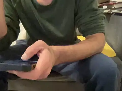 4small4inchlol online show from January 12, 5:39 pm