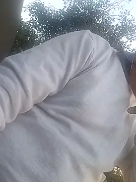 Bullgardenrnc123 online show from November 17, 11:13 am