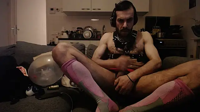 P4RtYBOII92 online show from November 18, 9:17 pm