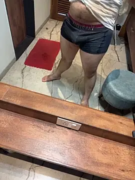 versatile guy01 online show from March 21, 10:31 am