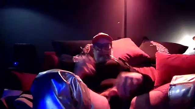 biffboff123 online show from April 10, 11:34 pm