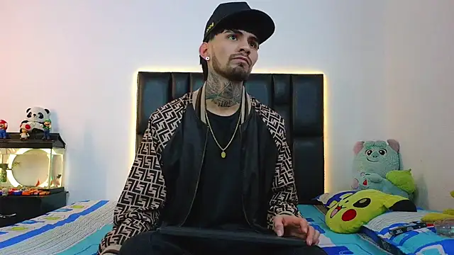Brutal Sex Fucking online show from June 15, 11:40 pm