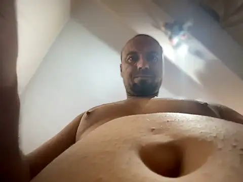 Snapshot of Nikolaiyy chatting on October 10, 6:13 pm Nikolaiyy online show from October 10, 6:13 pm