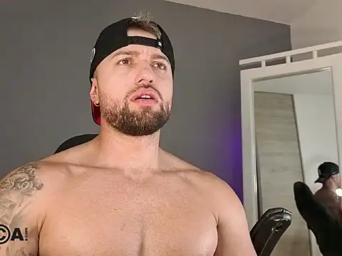 OwenMaximus814 online show from February 23, 8:10 pm