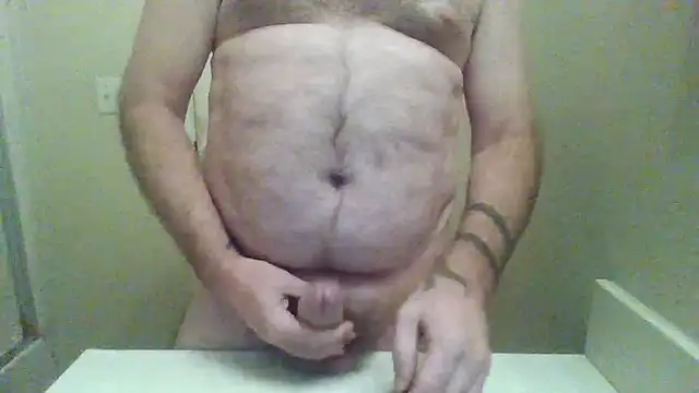 Snapshot of WatchinU82 chatting on October 7, 4:16 am WatchinU82 online show from October 7, 4:16 am