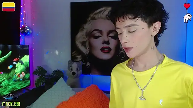 maxiy 001 online show from July 25, 2:41 am