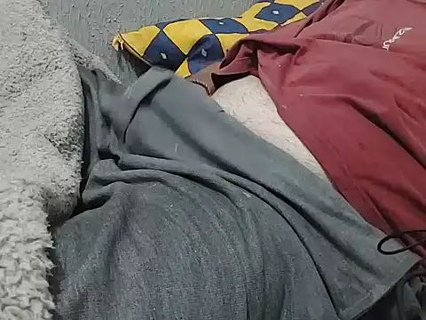 mfreitas005 online show from October 2, 1:20 am