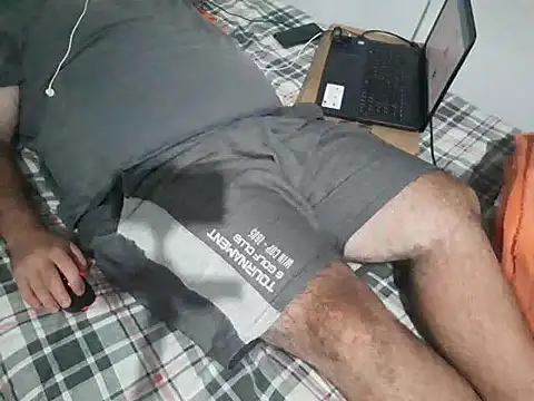 mfreitas005 online show from January 23, 1:08 am