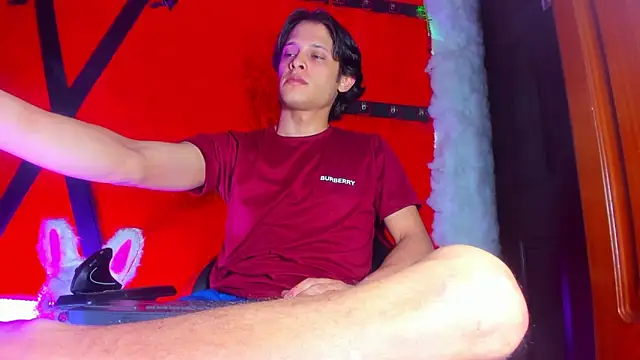 LilOwen  online show from March 27, 4:30 pm