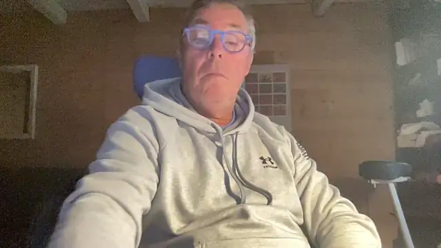 Snapshot of lelohop chatting on October 20, 8:18 am lelohop online show from October 20, 8:18 am