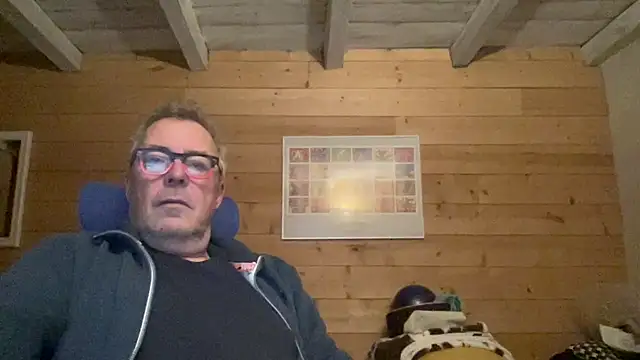 Snapshot of lelohop chatting on January 21, 5:28 am lelohop online show from January 21, 5:28 am